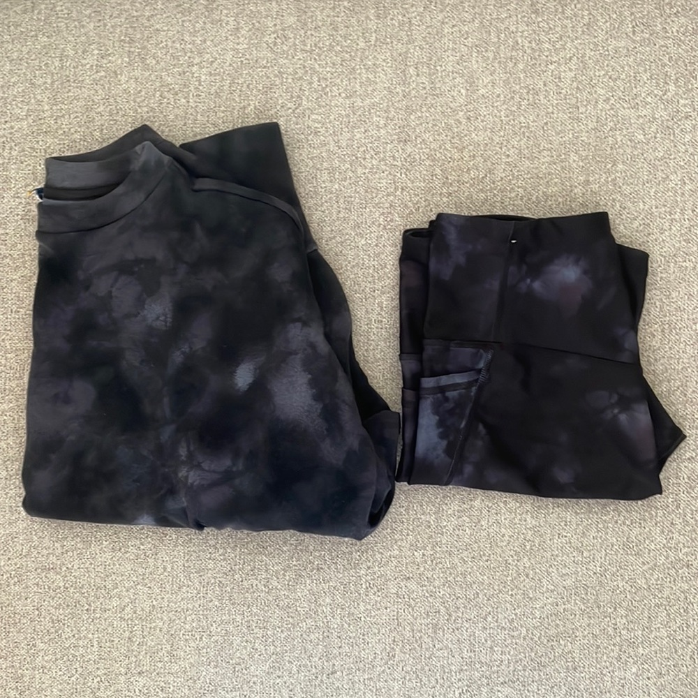 Old Navy power soft high rise bike short with matching crew neck sweatshirt